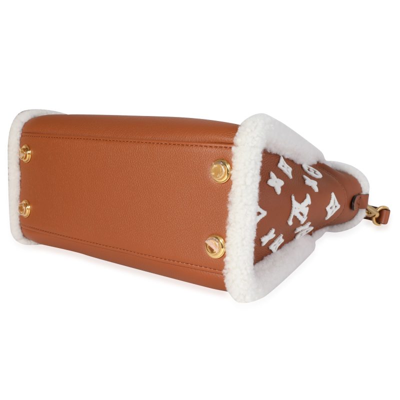 LOUIS VUITTON Caramel Calfskin and Shearling On My Side PM - Logoexplore - Image 7