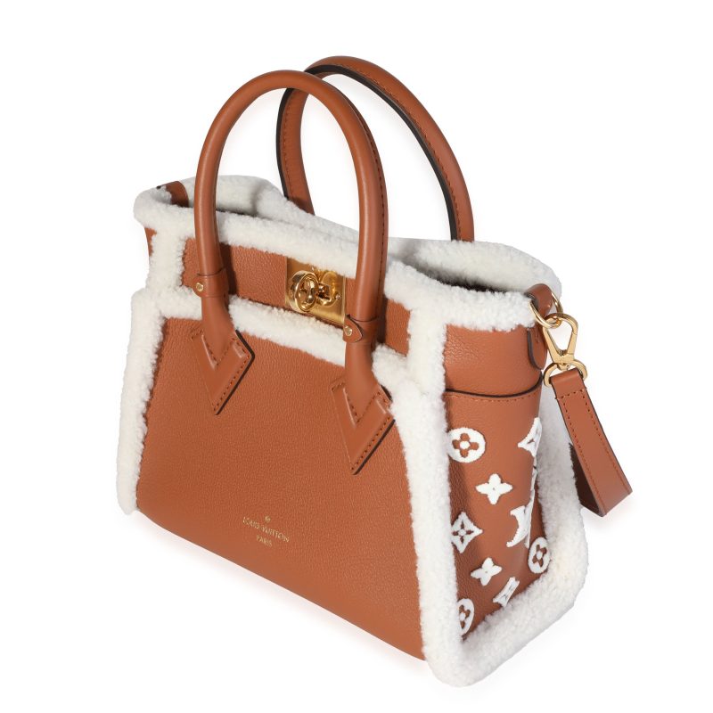 LOUIS VUITTON Caramel Calfskin and Shearling On My Side PM - Logoexplore - Image 4