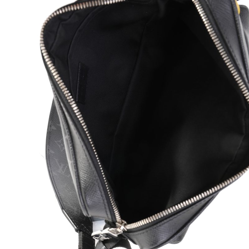 LOUIS VUITTON Black Taigarama & Monogram Eclipse Canvas Outdoor Messenger - Logoexplore - Image 4