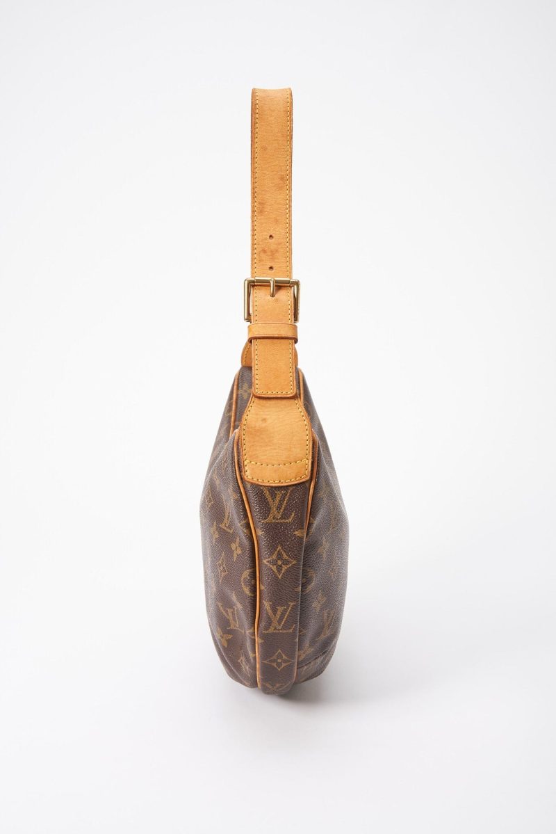 Louis Vuitton Croissant MM - LV Monogram Canvas - Logoexplore - Image 4