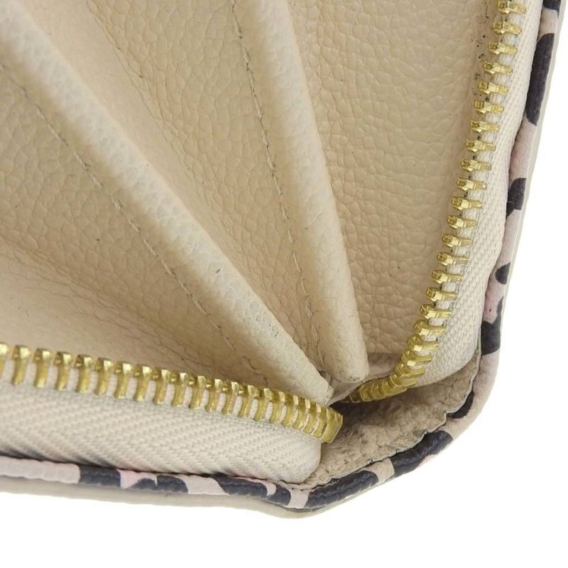 LOUIS VUITTON Giant Monogram Emplant Wild at Heart Zippy - Logoexplore - Image 9