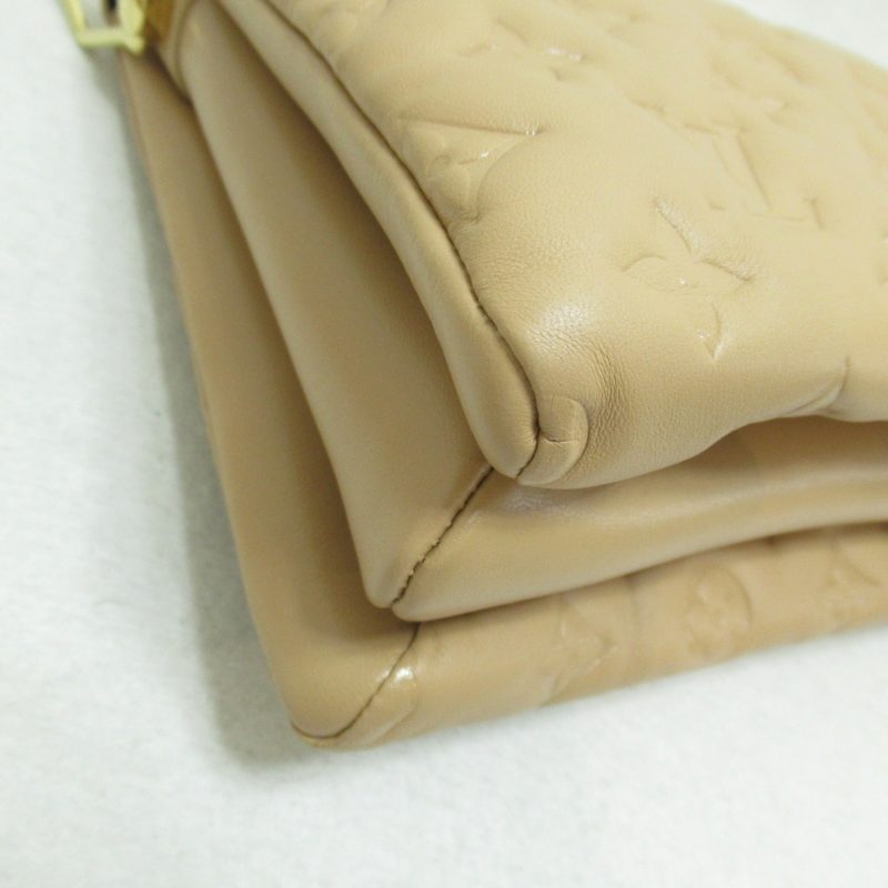 LOUIS VUITTON Coussin PM Shoulder Bag Beige Lamb leather leather M57791 - Logoexplore - Image 7