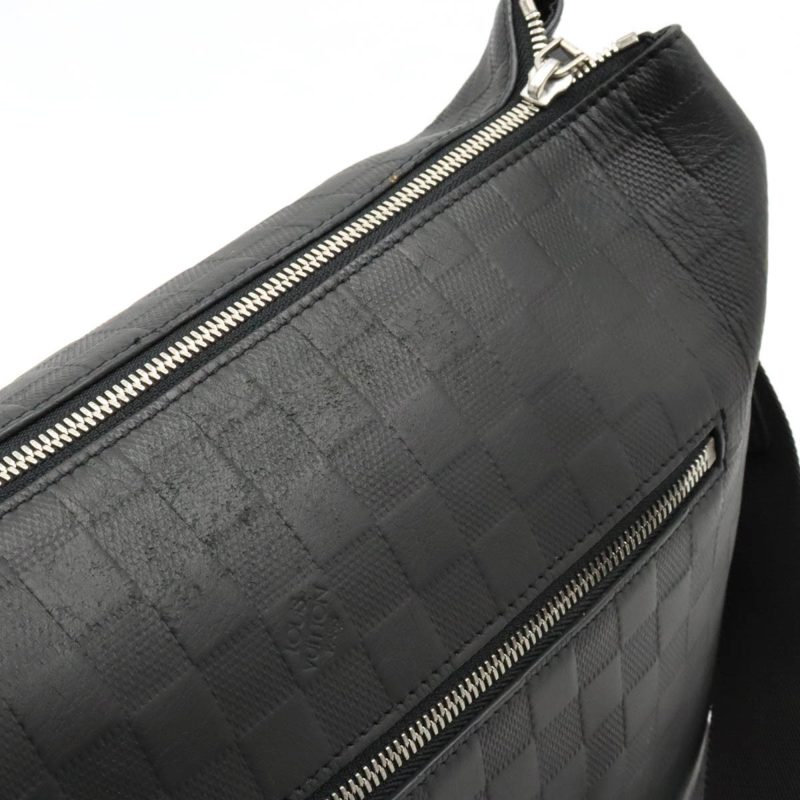 LOUIS VUITTON Damier Infini Discovery MM Shoulder Bag Onyx Black N42417 - Logoexplore - Image 7
