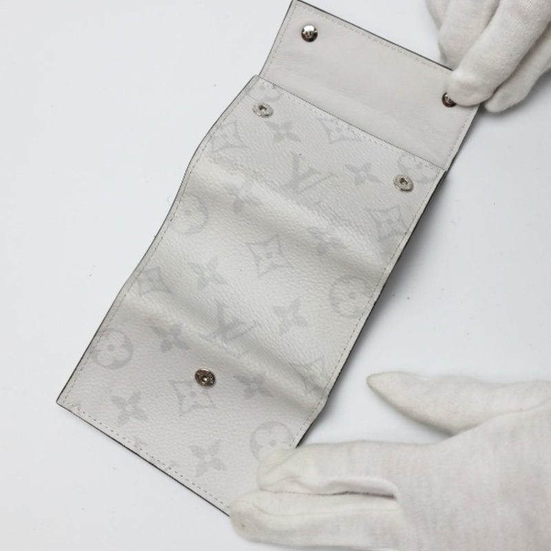 LOUIS VUITTON Discovery Compact Wallet Taiga with Coin Purse Minimum M67621  Bron Trifold LV - Logoexplore - Image 2