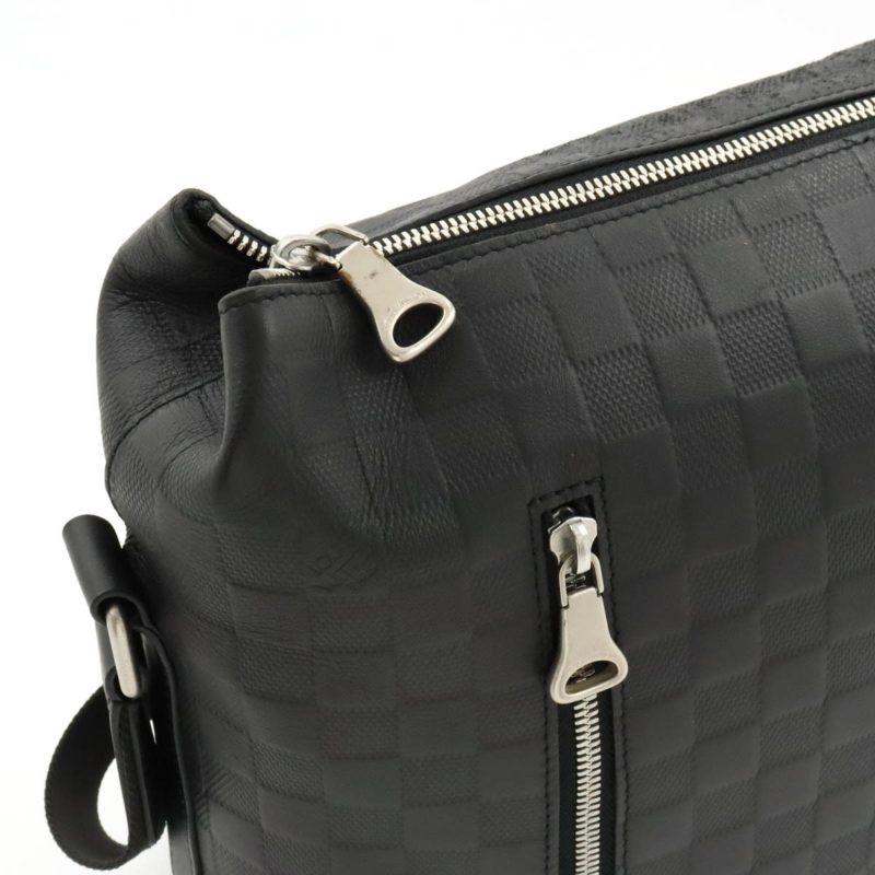 LOUIS VUITTON Damier Infini Discovery MM Shoulder Bag Onyx Black N42417 - Logoexplore - Image 6