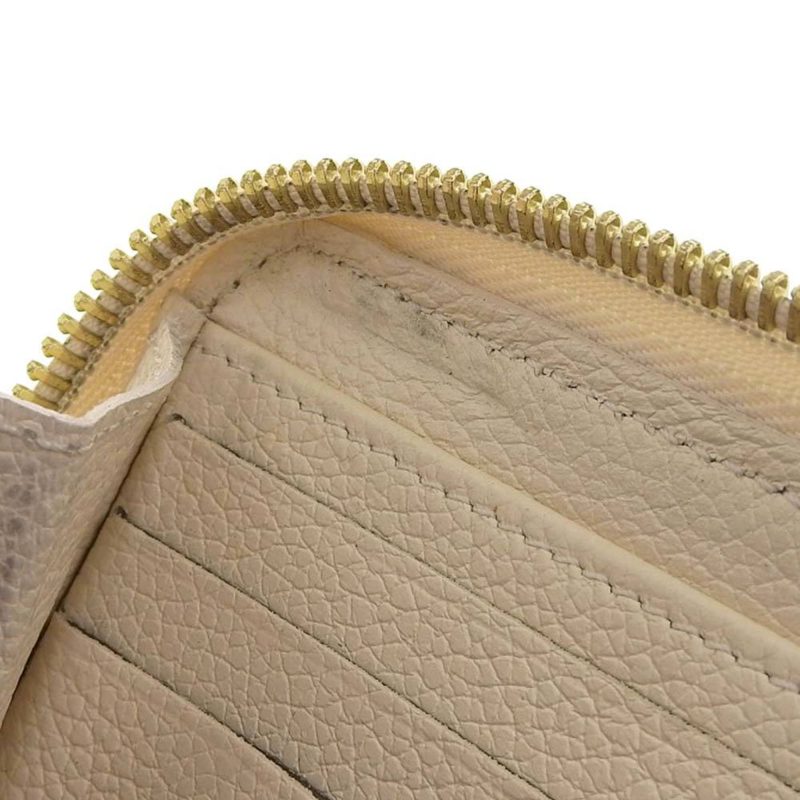 LOUIS VUITTON Giant Monogram Emplant Wild at Heart Zippy - Logoexplore - Image 4