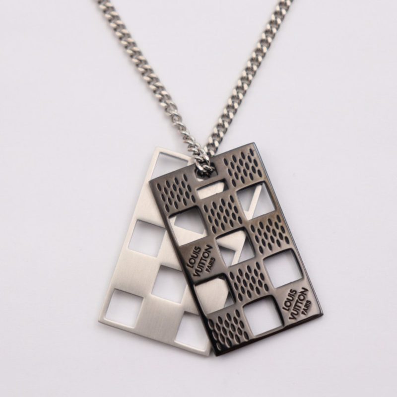 LOUIS VUITTON Collier Plate Damier Perforate Necklace M64191 Metal Silver Black Pendant - Logoexplore - Image 2