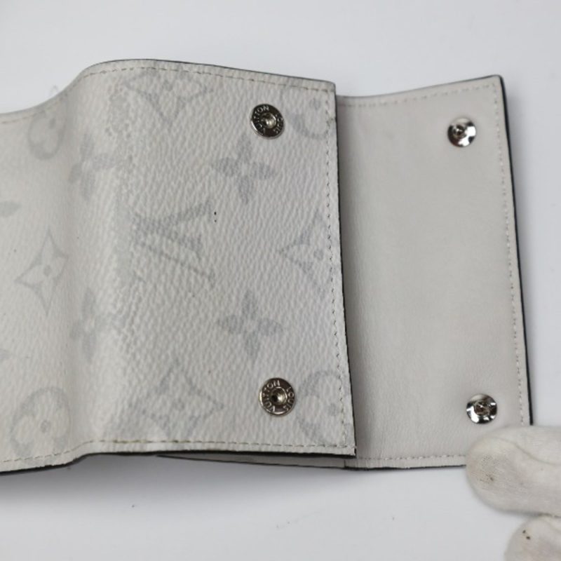 LOUIS VUITTON Discovery Compact Wallet Taiga with Coin Purse Minimum M67621  Bron Trifold LV - Logoexplore - Image 3