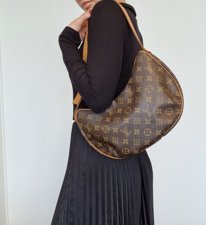 Louis Vuitton Croissant Monogram MM - Logoexplore - Image 2