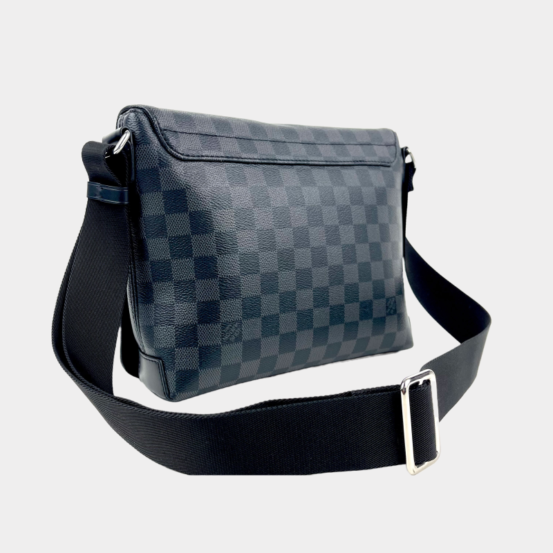 LOUIS VUITTON District Messenger PM Graphite - Logoexplore - Image 3