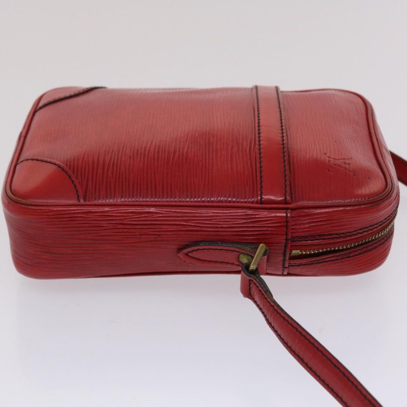 LOUIS VUITTON Epi Danube Shoulder Bag Red M45637 LV  49261 - Logoexplore - Image 4