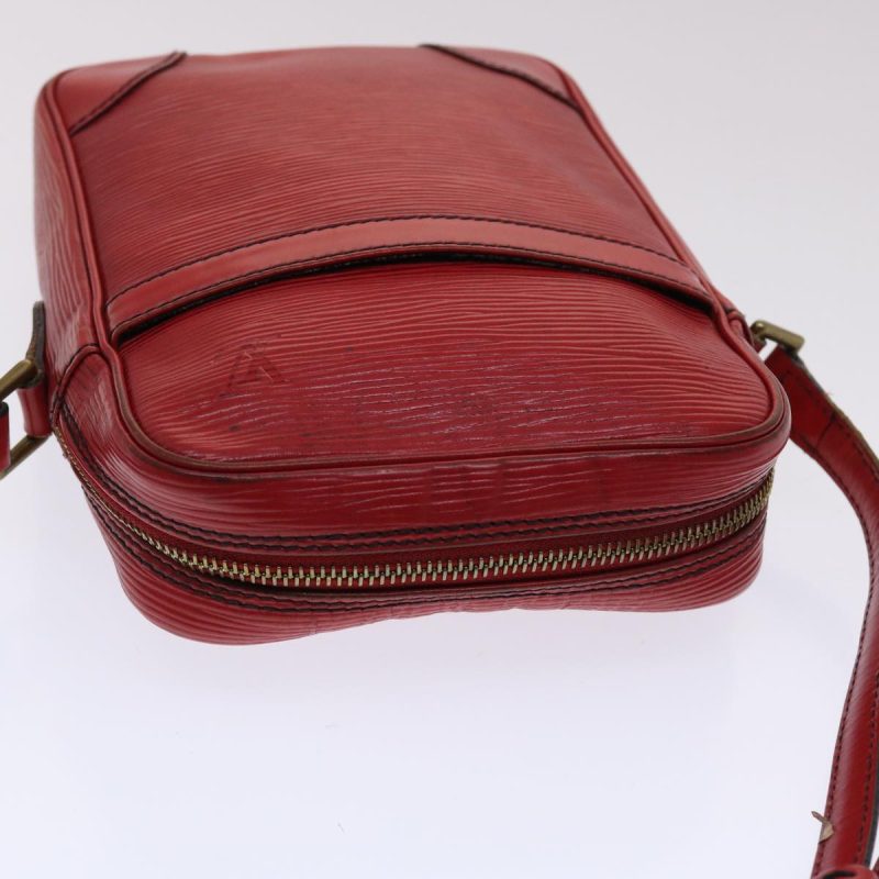 LOUIS VUITTON Epi Danube Shoulder Bag Red M45637 LV  49261 - Logoexplore - Image 6