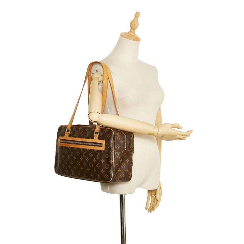 Louis Vuitton Cité GM Monogram Canvas - Logoexplore - Image 9