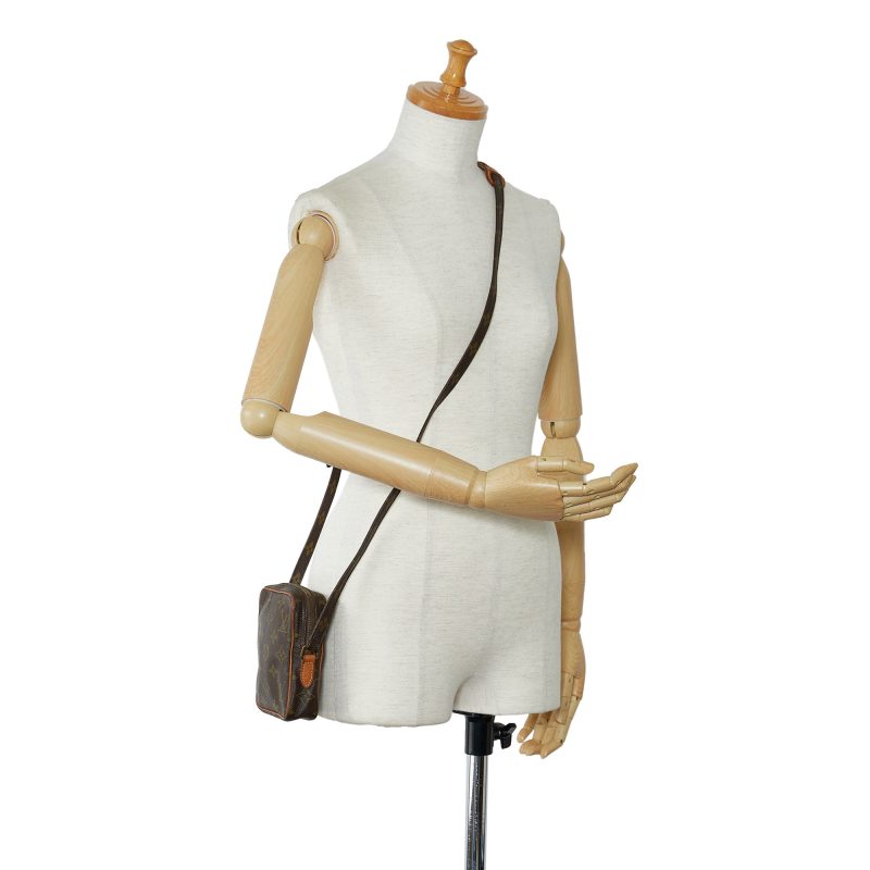 Louis Vuitton Danube Mini Monogram Canvas - Logoexplore - Image 5