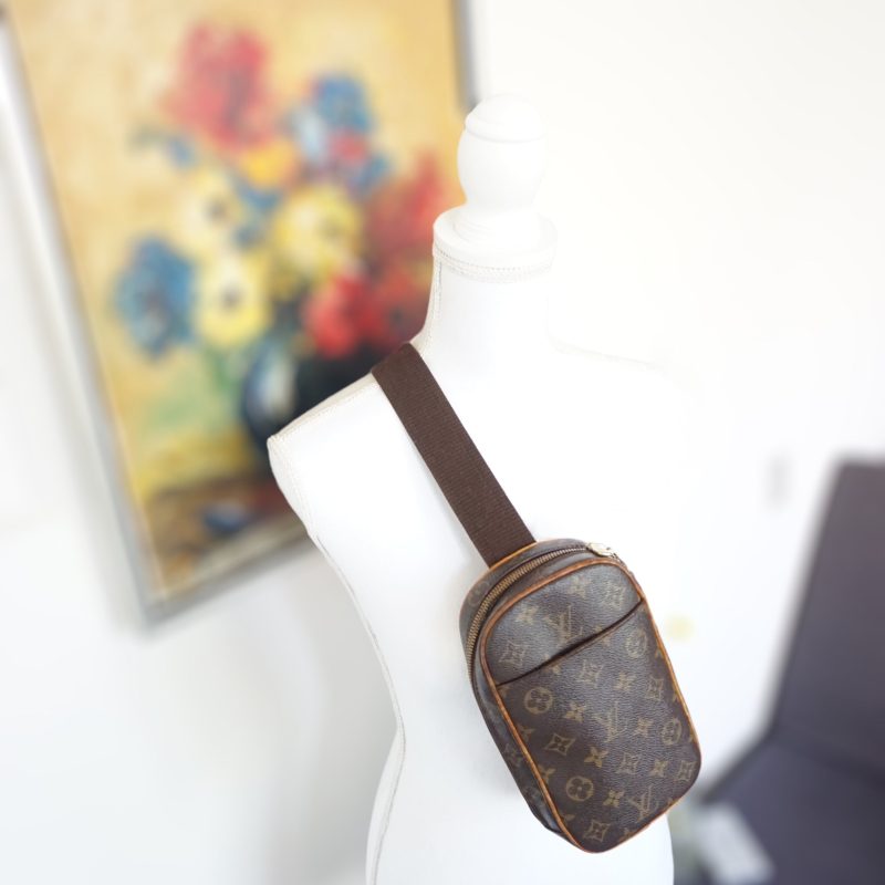 Louis Vuitton Crossbody - Logoexplore - Image 6