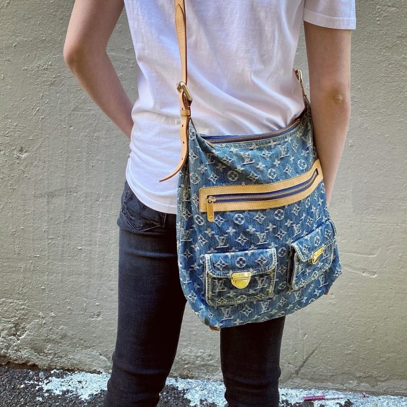 LOUIS VUITTON Denim Monogram Denim Baggy GM Bag - Logoexplore