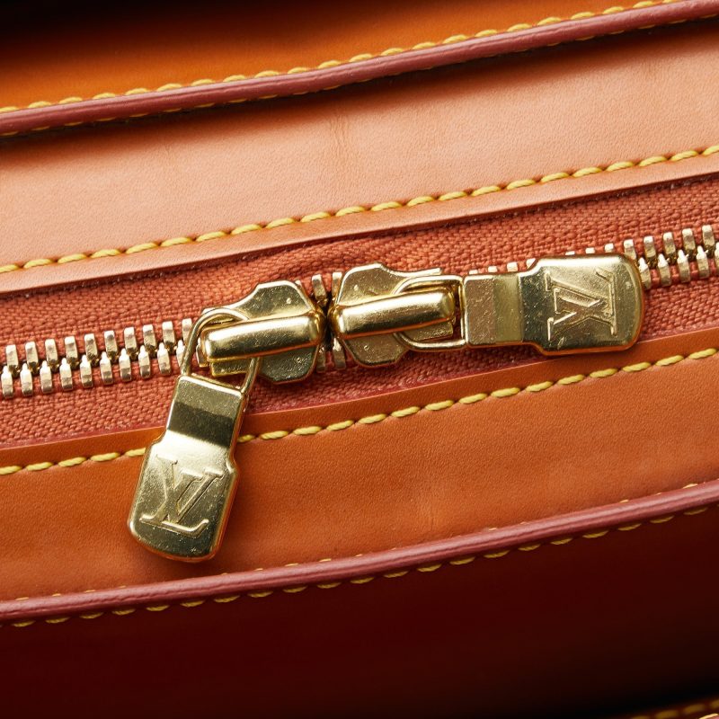 LOUIS VUITTON Epi Pont-Neuf Handbag - Logoexplore - Image 8