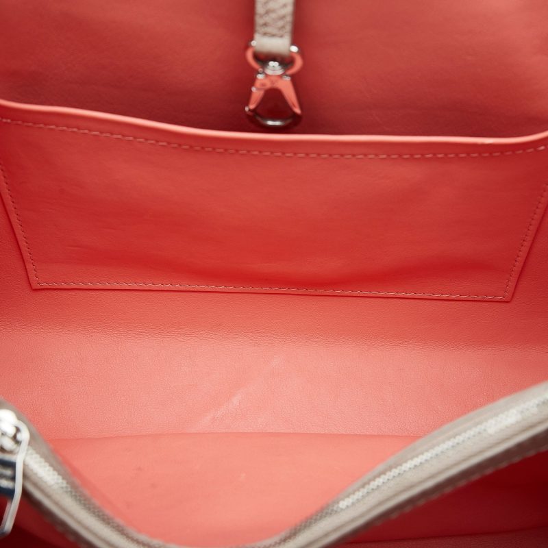 LOUIS VUITTON Capucines MM Handbag - Logoexplore - Image 6