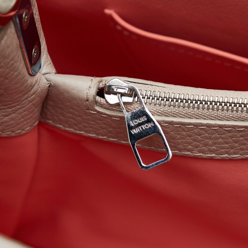 LOUIS VUITTON Capucines MM Handbag - Logoexplore - Image 9