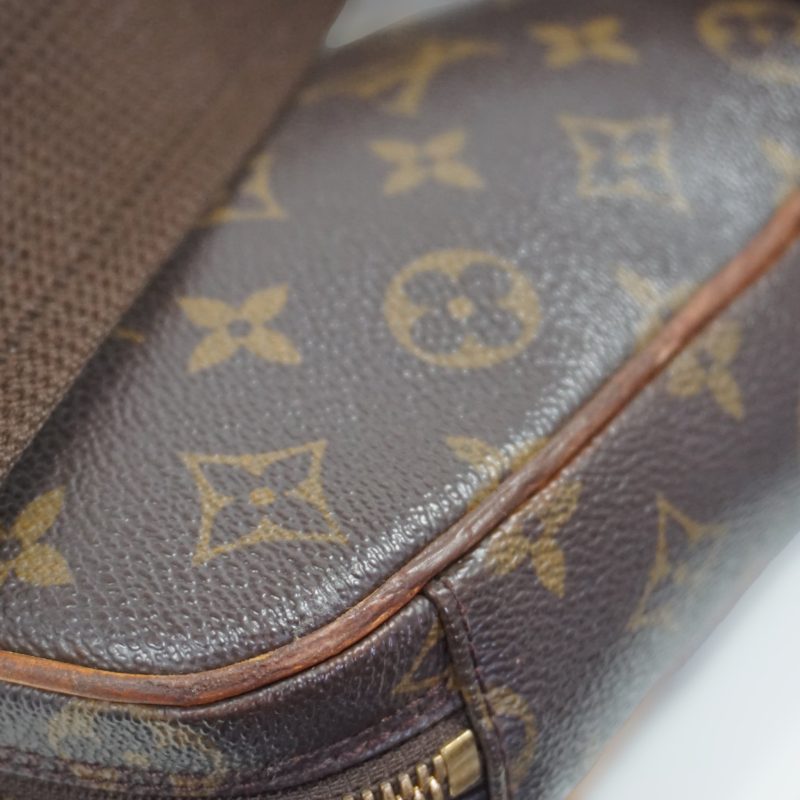 Louis Vuitton Crossbody - Logoexplore - Image 8