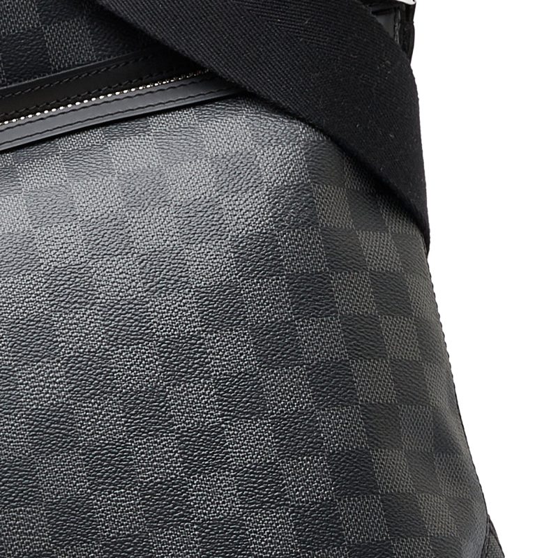 LOUIS VUITTON Damier Graphite Hunter Crossbody Bag - Logoexplore - Image 9