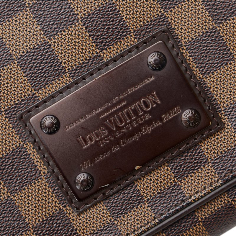 LOUIS VUITTON Damier Ebene Brooklyn MM Crossbody Bag - Logoexplore - Image 6