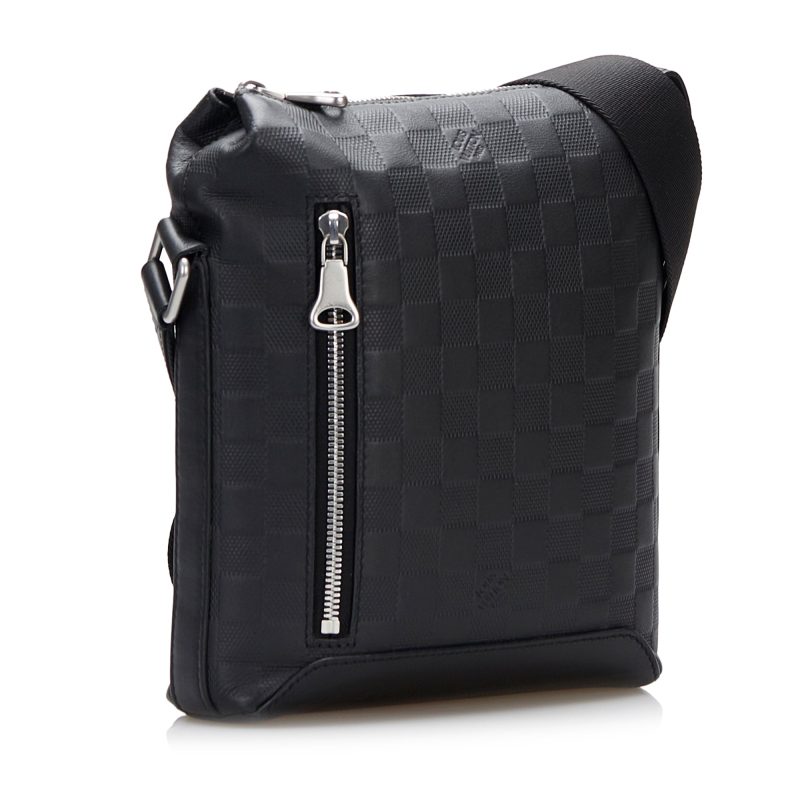 Louis Vuitton Damier Infini Discovery Messenger Crossbody Bag - Logoexplore - Image 5