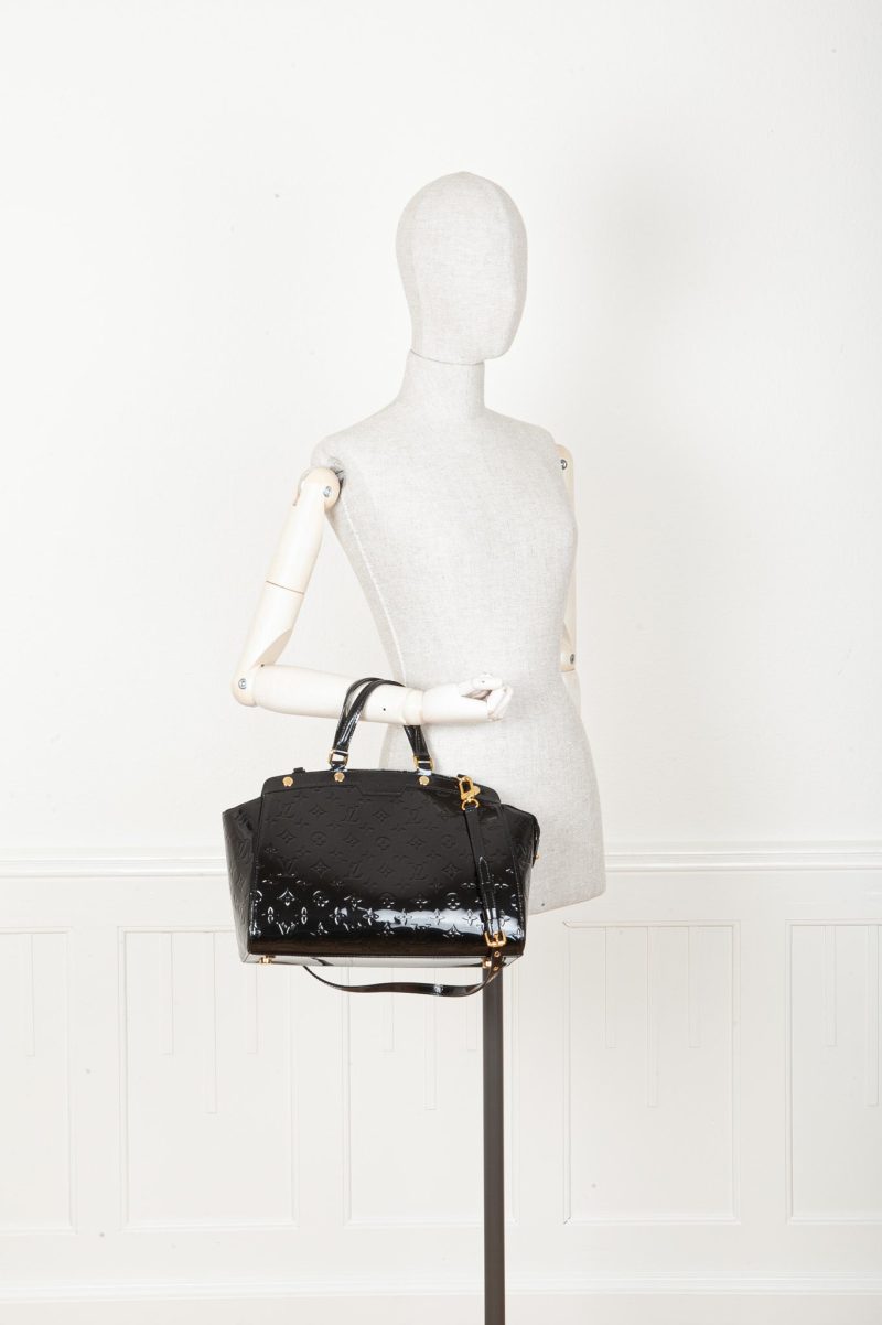LOUIS VUITTON Brea Bag MM Vernis Black - Logoexplore - Image 2