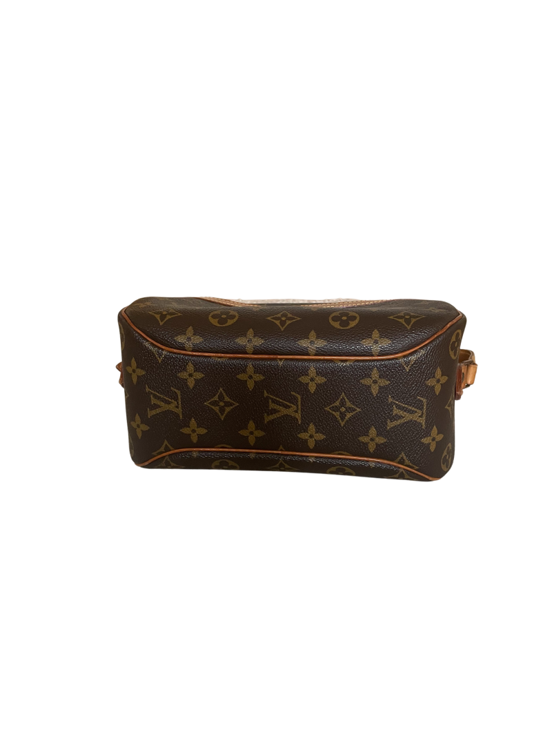 Louis Vuitton Blois Monogram - Logoexplore - Image 3