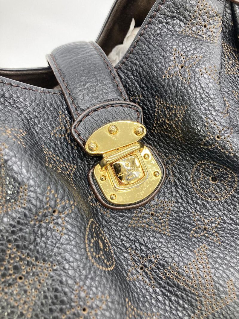 LOUIS VUITTON Black Mahina GM Shoulder Bag - Logoexplore - Image 5
