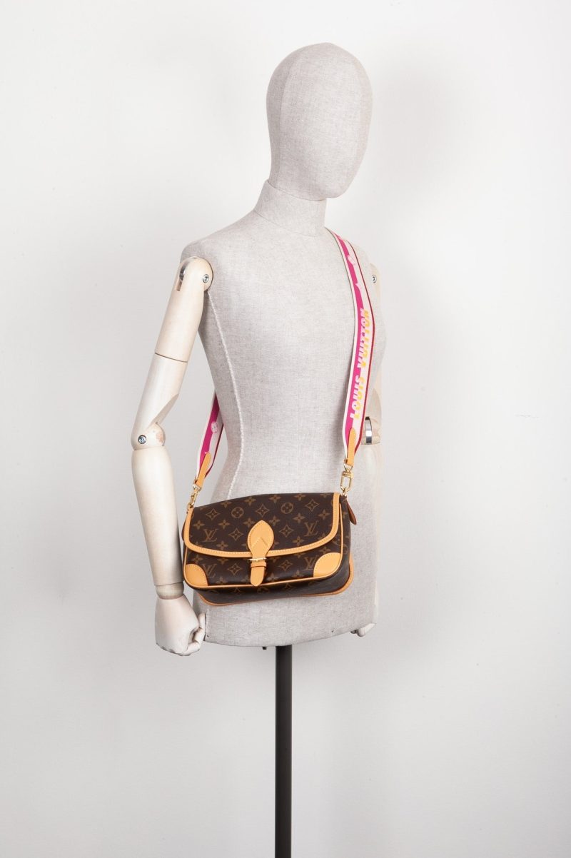LOUIS VUITTON Diane NM Monogram Bag - Logoexplore - Image 2
