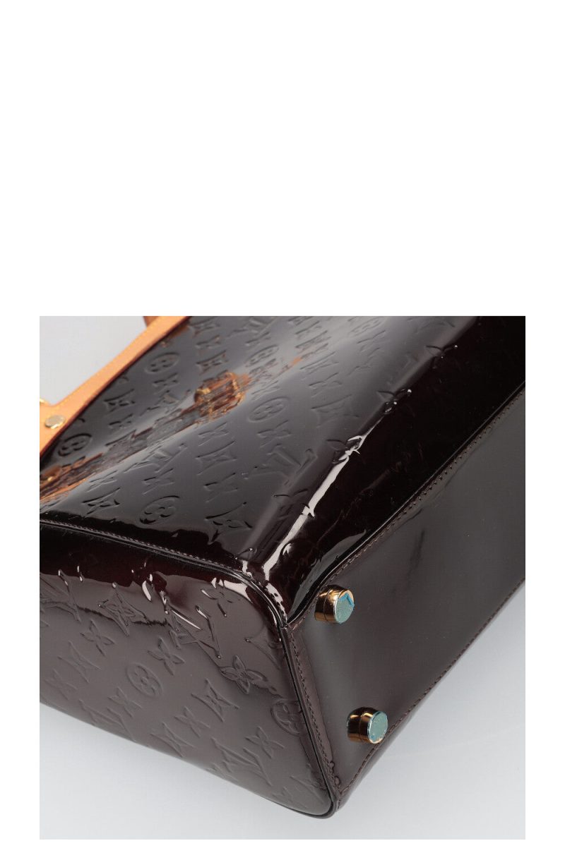 LOUIS VUITTON Brea GM Bag Vernis Amarante - Logoexplore - Image 10