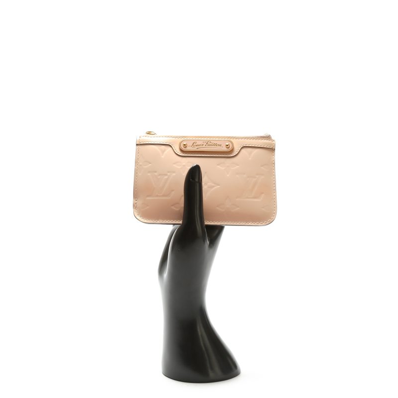 LOUIS VUITTON Cles Key Pouch Monogram Vernis - Logoexplore - Image 2