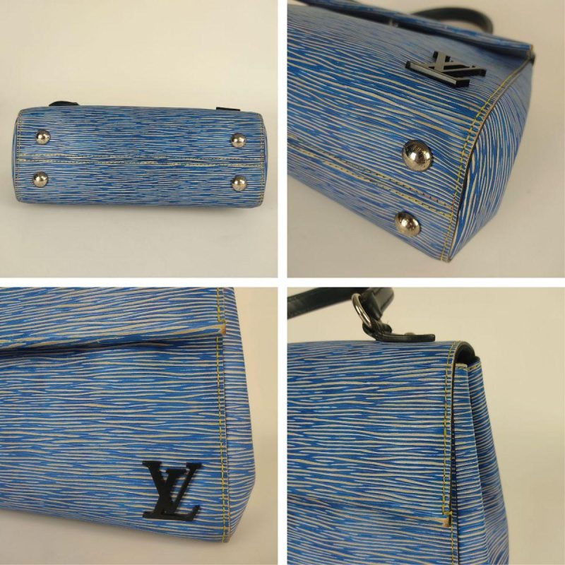 LOUIS VUITTON Cluny bag in light blue epi leather - Logoexplore - Image 6