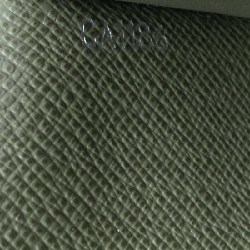 LOUIS VUITTON Brazza Green Epi Leather Wallet - Logoexplore - Image 9
