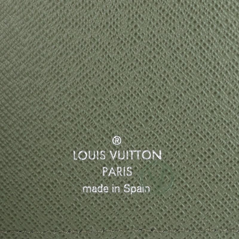 LOUIS VUITTON Brazza Green Epi Leather Wallet - Logoexplore - Image 8