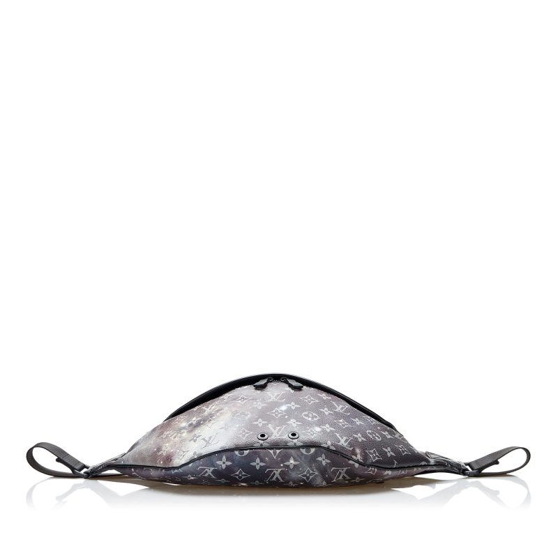Louis Vuitton Discovery Bumbag Grey Galaxy Monogram Canvas - Logoexplore - Image 5