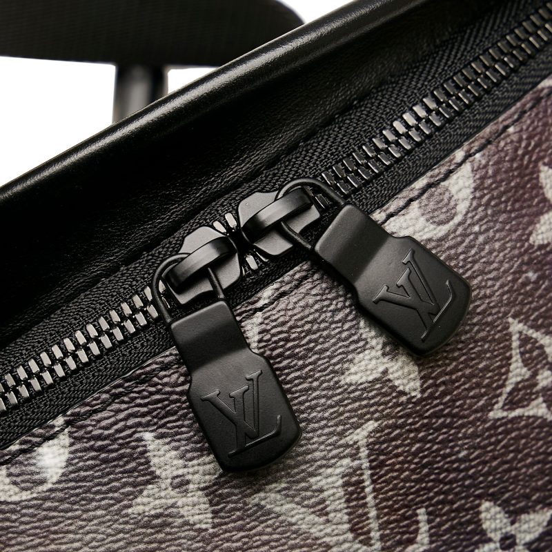 Louis Vuitton Discovery Bumbag Grey Galaxy Monogram Canvas - Logoexplore - Image 8