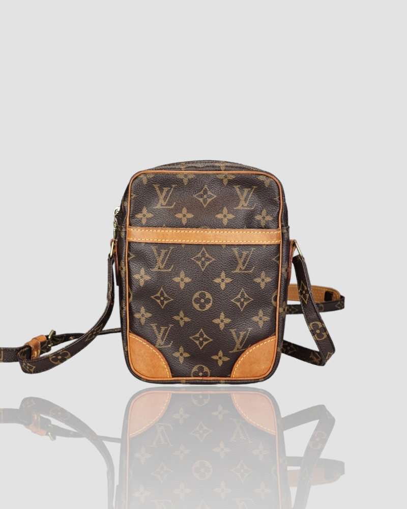 Louis Vuitton Danube - Logoexplore