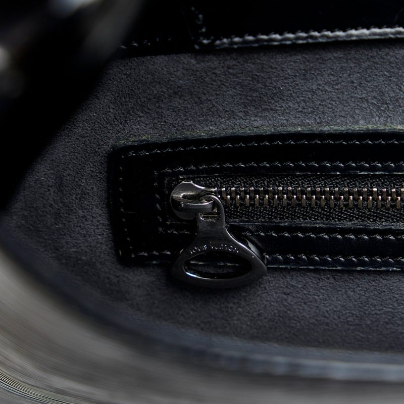 LOUIS VUITTON Epi Sac Verseau Shoulder Bag - Logoexplore - Image 8