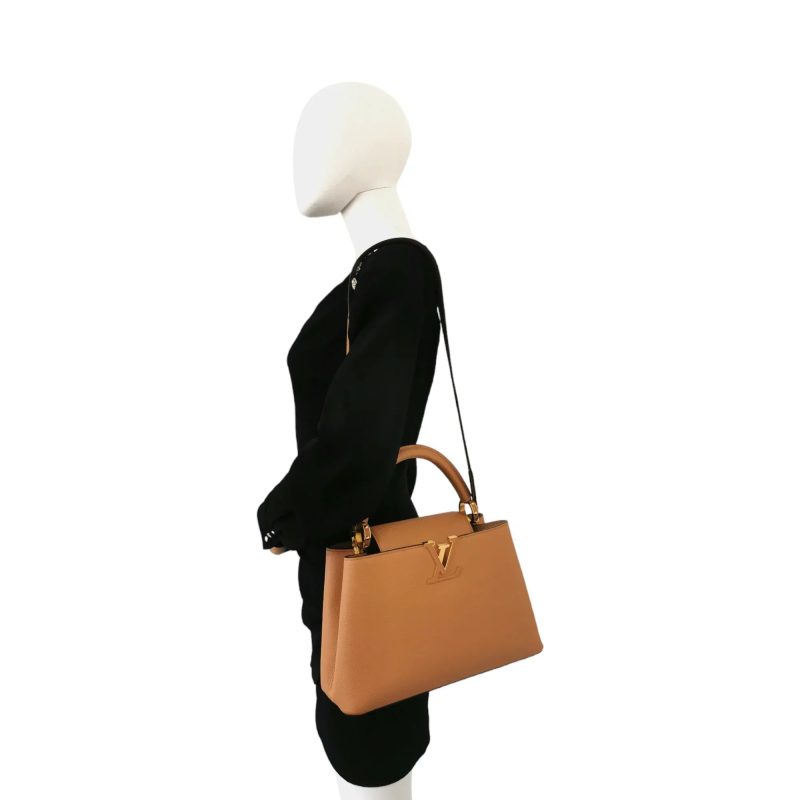 Louis Vuitton Capucines MM Arizona Beige Taurillon - Logoexplore - Image 2