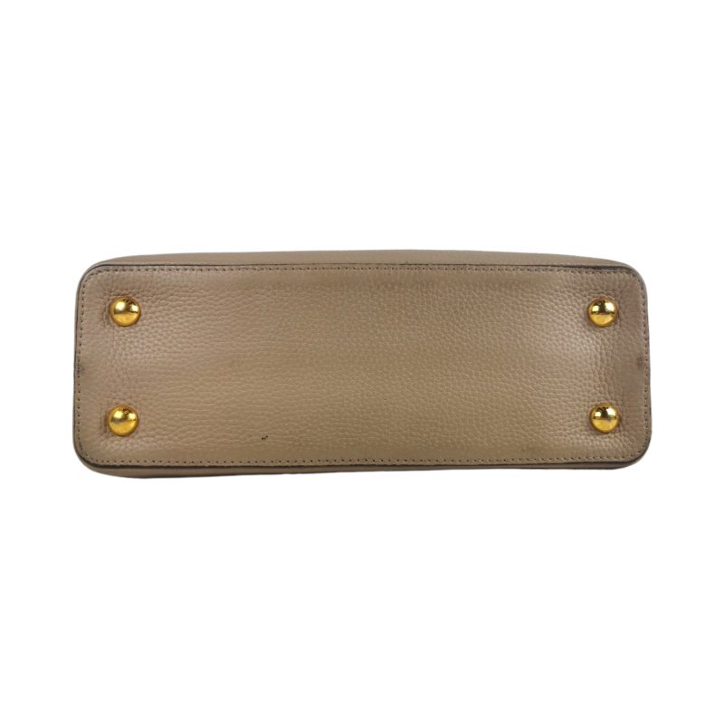 Louis Vuitton Capucines MM Beige Taurillon - Logoexplore - Image 8