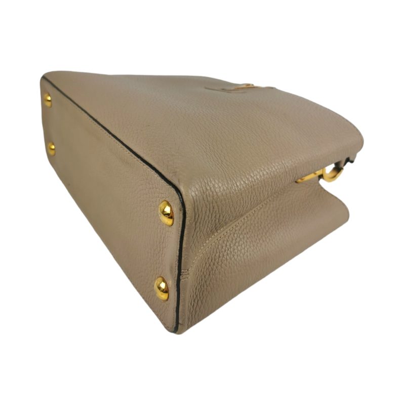 Louis Vuitton Capucines MM Beige Taurillon - Logoexplore - Image 10