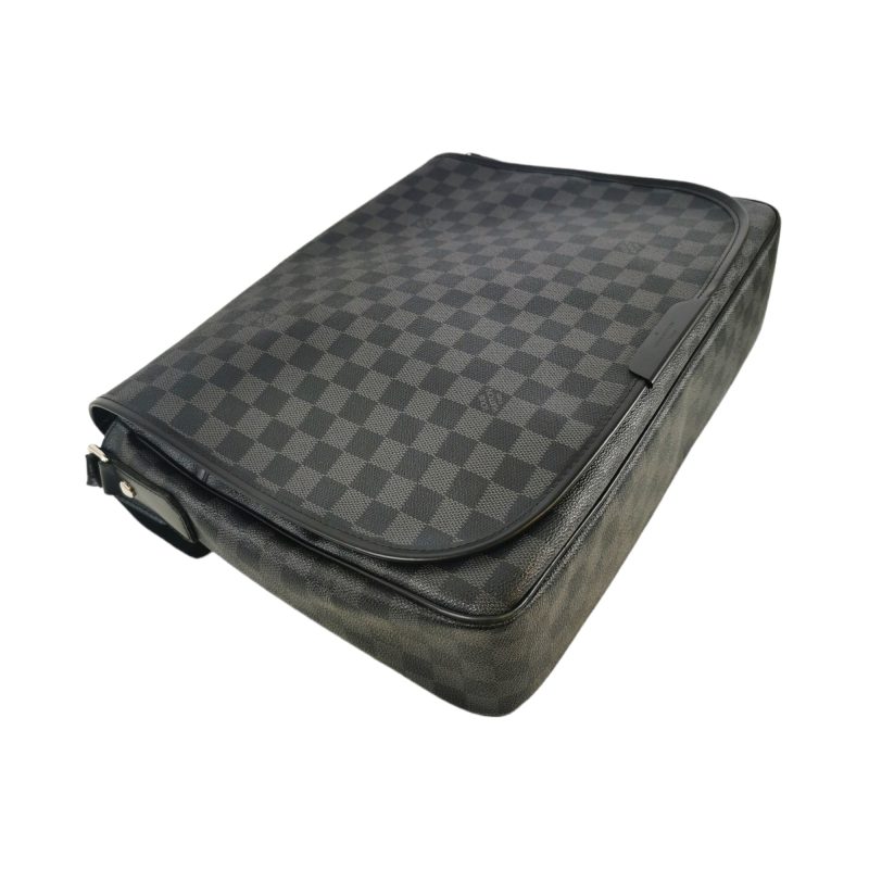 Louis Vuitton Daniel MM Damier Graphite - Logoexplore - Image 7