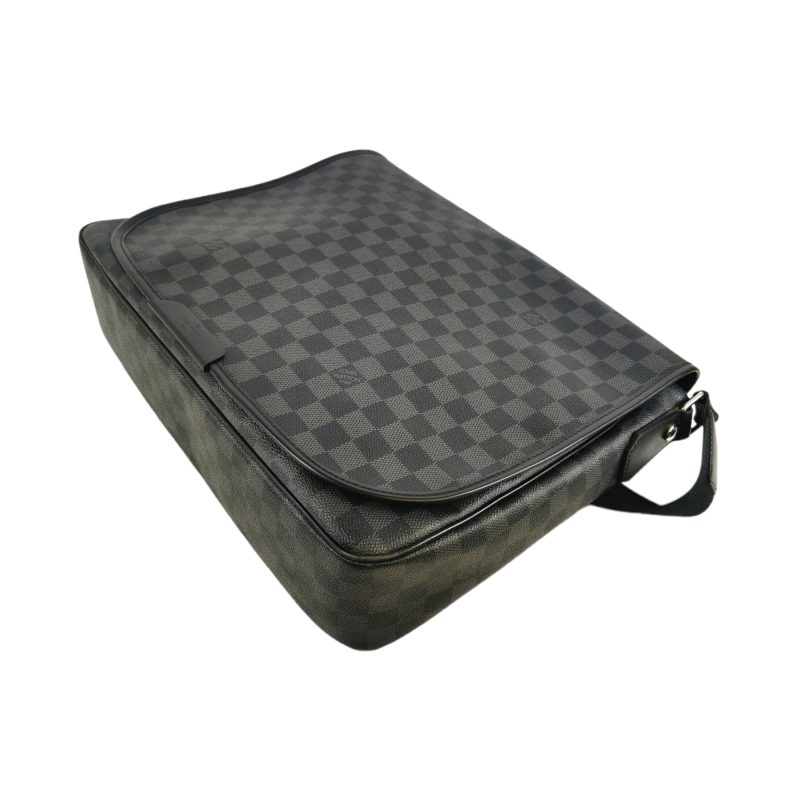 Louis Vuitton Daniel MM Damier Graphite - Logoexplore - Image 8