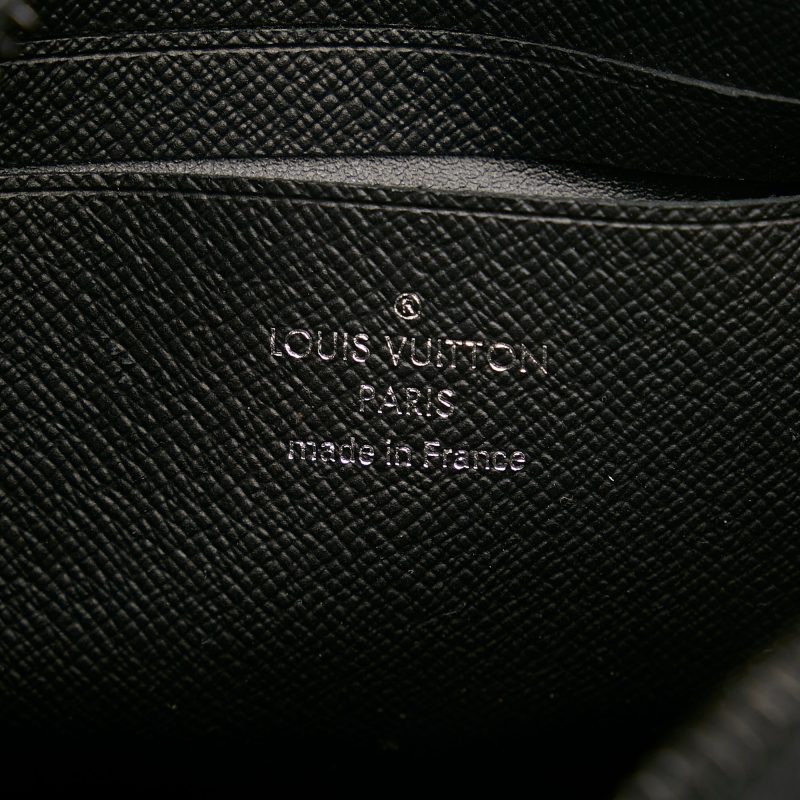 Louis Vuitton Christopher Wearable Wallet Monogram Macassar - Logoexplore - Image 7