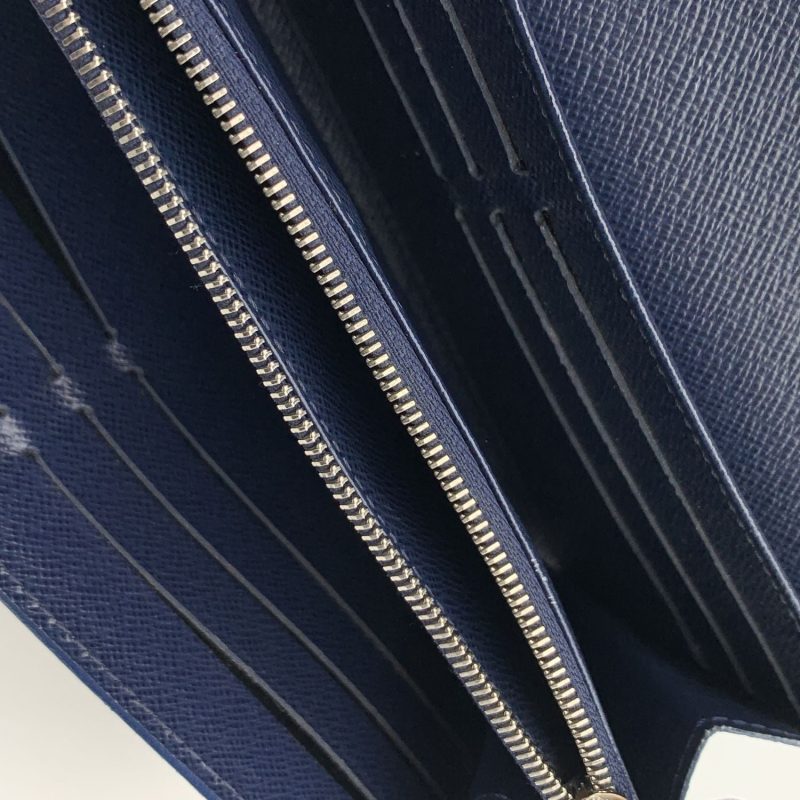 LOUIS VUITTON Blue Epi Leather Long Continental Sarah Wallet - Logoexplore - Image 6