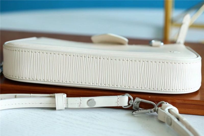 Louis Vuitton Easy Pouch On Strap Bag - Logoexplore - Image 3