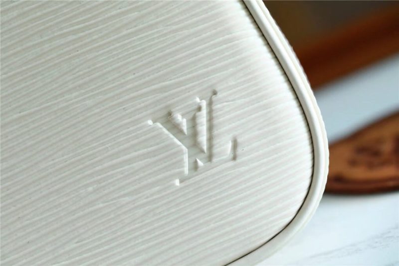 Louis Vuitton Easy Pouch On Strap Bag - Logoexplore - Image 5