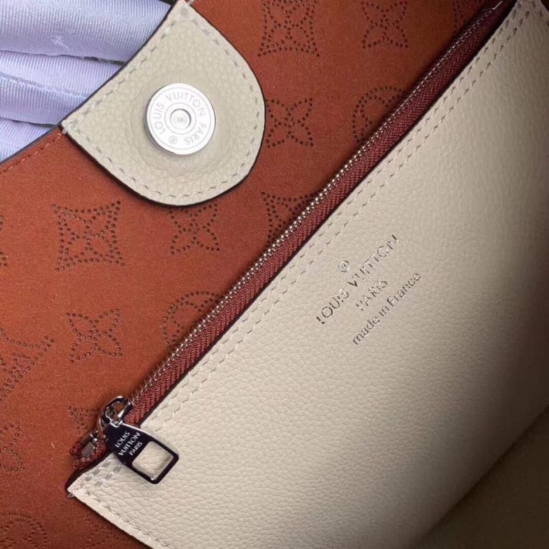 Louis Vuitton Carmel Mahina Bag - Logoexplore - Image 7